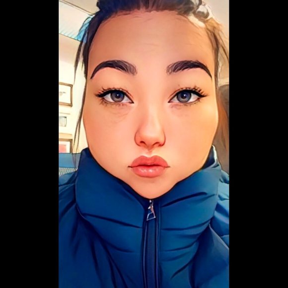 Meet your Posher, Tina - Picture 2 of 2